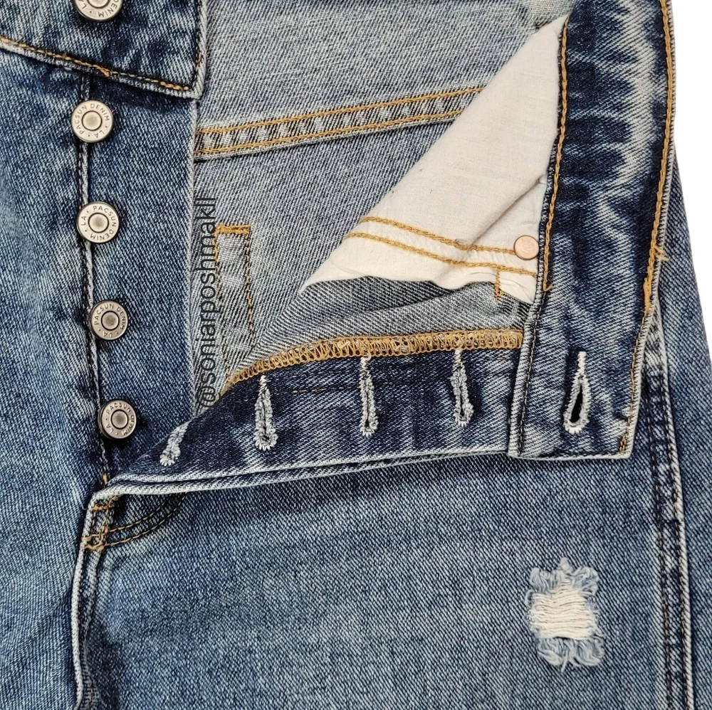 Women's Distressed Blue Jeans